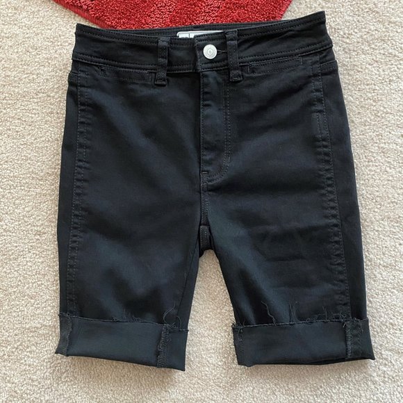 Free People W 24 So Chic Biker Shorts Raw Edge Fringe Hem - Picture 3 of 10